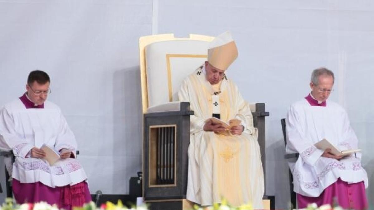 papa-francisc--febraprc-ccprc-86-dupaprc-ccprc-86-operatprc-ccprc-a6ia-la-colon--cum-se-simte-acum-suvernaul-pontif_58669600