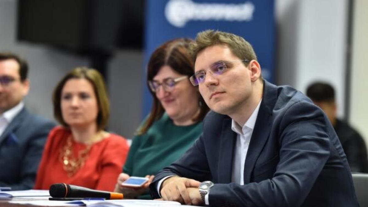 victor-negrescu--discutprc-ccprc-a6ii-cu-vicepresprc-ccprc-a6edintele-comisiei-europene_01732800