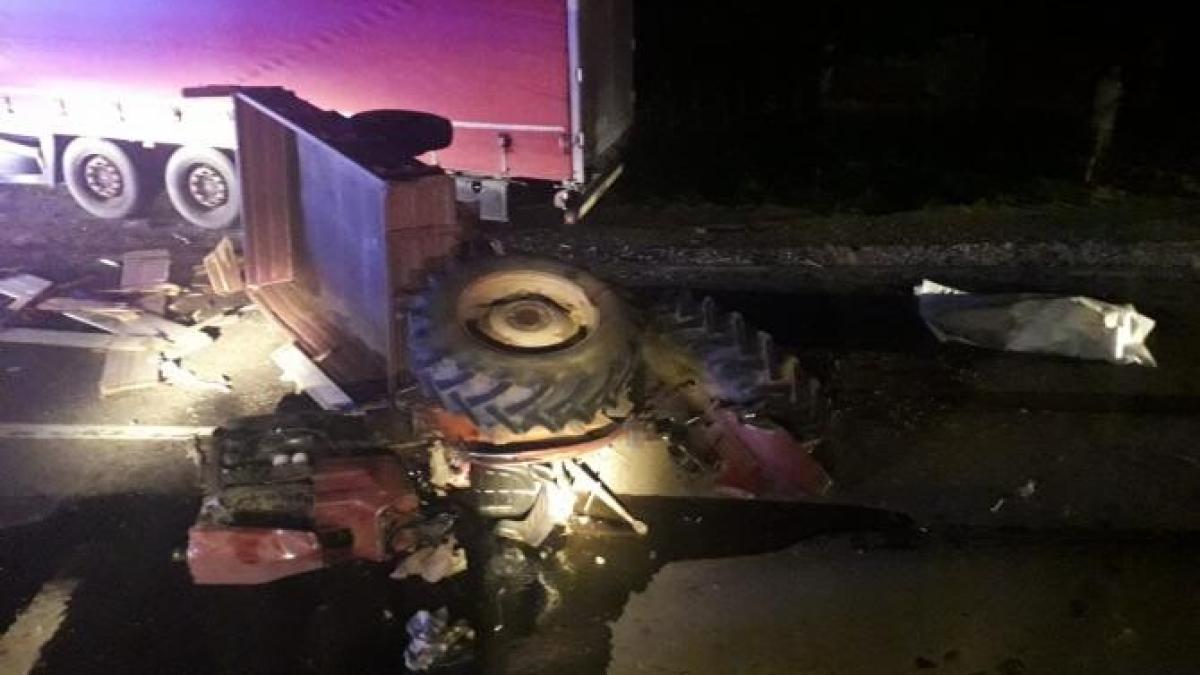 accident-mortal-pe-dn64--iprc-ccprc-82n-judetprc-ccprc-a6ul-olt--un-tractor--o-masprc-ccprc-a6inaprc-ccprc-86-sprc-ccprc-a6i-un-tir-au-fost-implicate_58497300