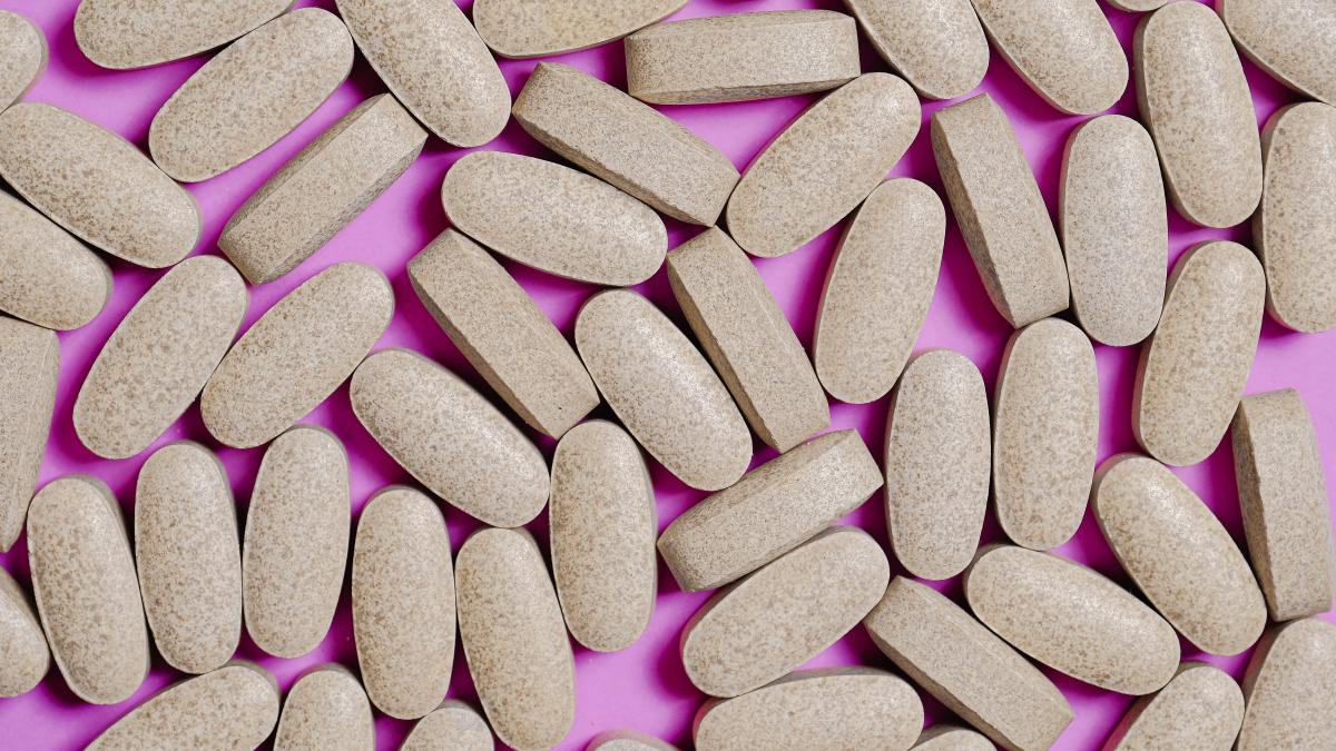 silimarina-pexels-anna-shvets-3683117_09099200