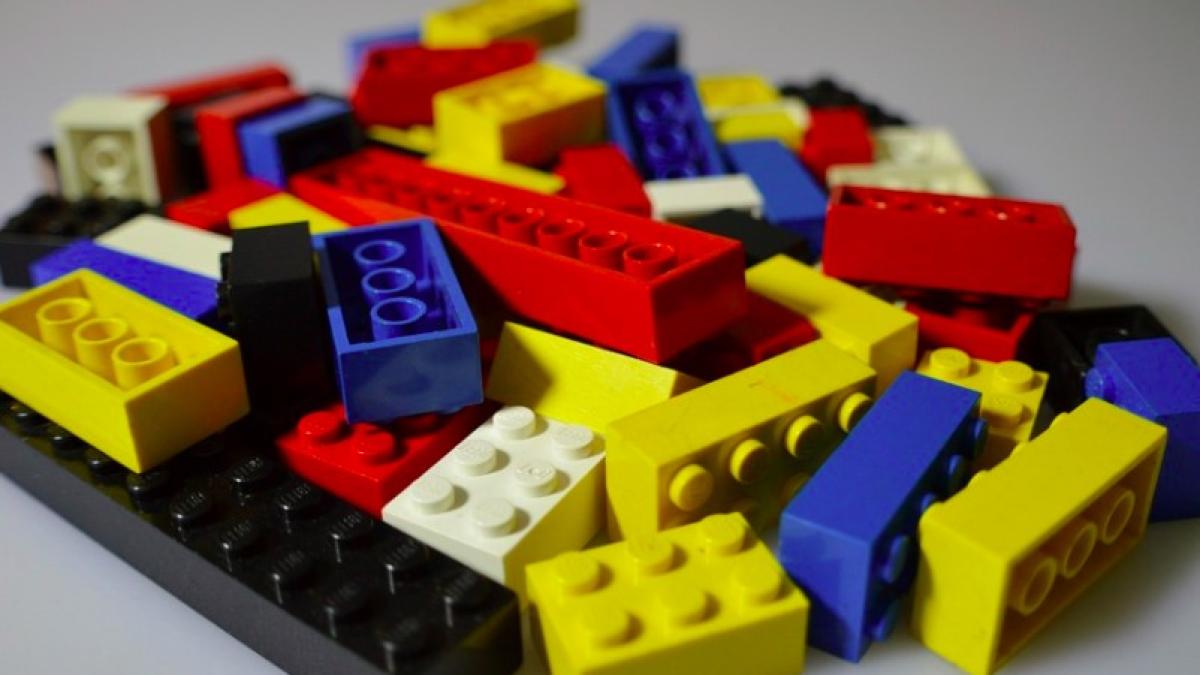 lego_international_jucarii_2_pxb_77603100