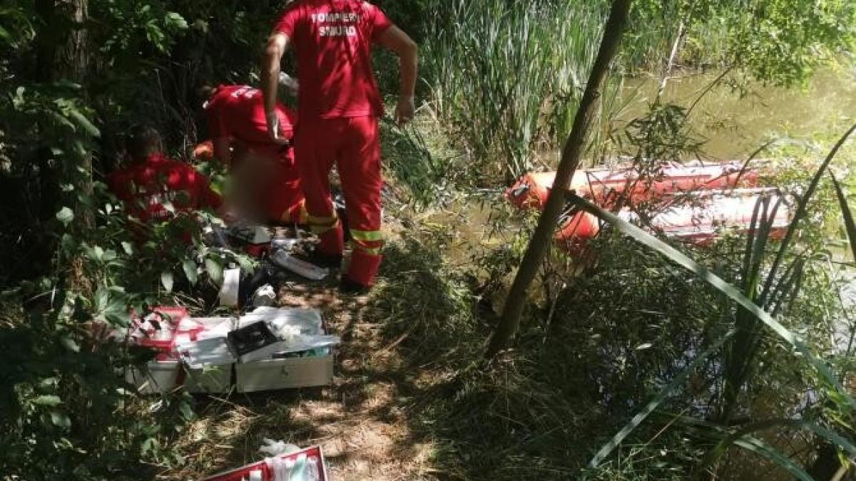 adolescent-de-15-ani--iprc-ccprc-82necat-iprc-ccprc-82ntr-un-iaz-privat-de-la-ilisprc-ccprc-a7esprc-ccprc-a7ti--judetprc-ccprc-a6ul-suceava_90980100