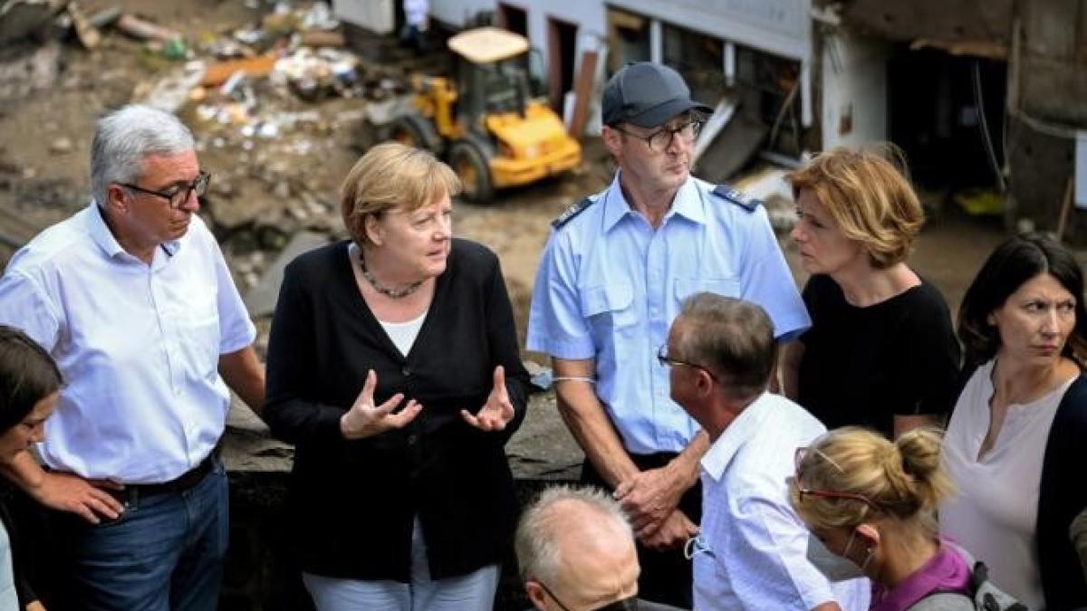 angela-merkel-atrage-atentprc-ccprc-a6ia-politicienilor_04409200