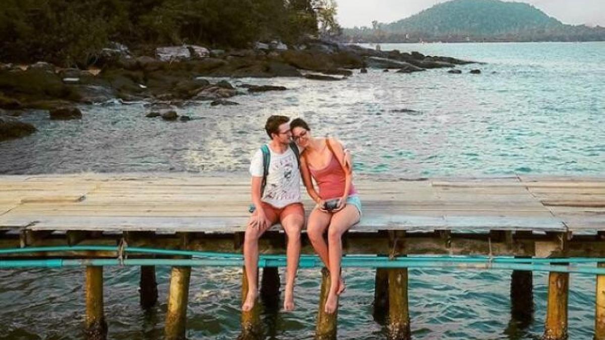 cum-calatoresti-mult--pe-bani-putini--aura-si-dan--doi-bloggeri-de-succes--detalii-uimitoare_48899900