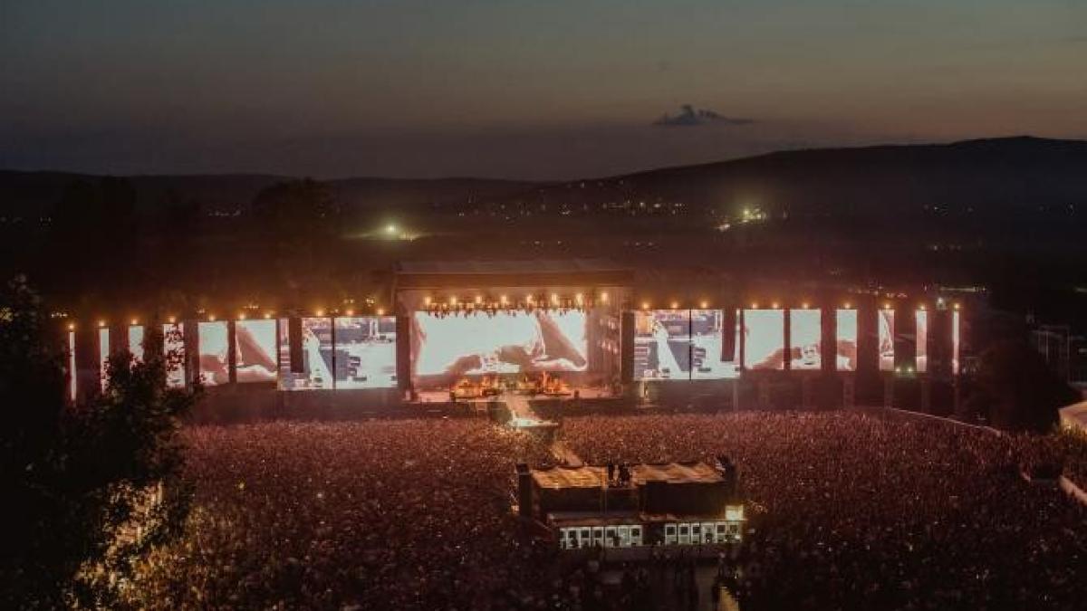 250-de-artisprc-ccprc-a6ti-din-23-de-tprc-ccprc-a6aprc-ccprc-86ri-vin-iprc-ccprc-82n-romaprc-ccprc-82nia-la-electric-castle-special_39850300