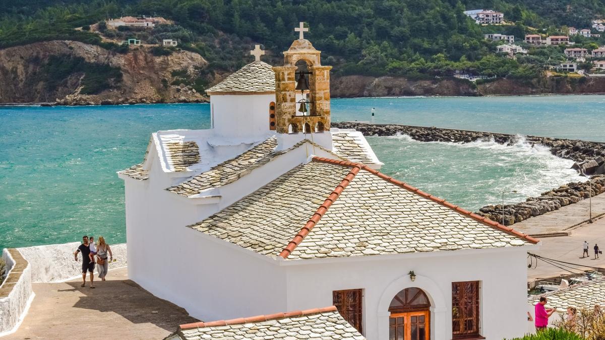 circulara-despre-vaccinarea-anti-covid-19--citita-in-bisericile-din-grecia--acestea-sunt-teorii-nerealiste_53762500