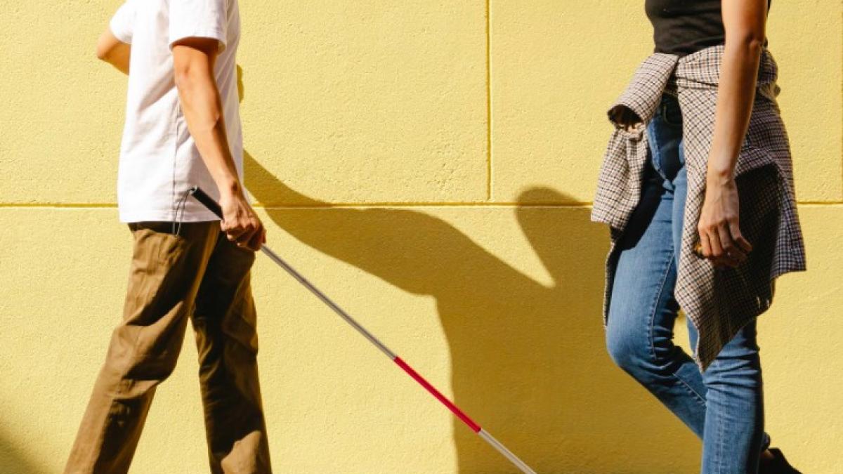 persoane_nevazatoare_orb_ilustrativ_pexels_30198100