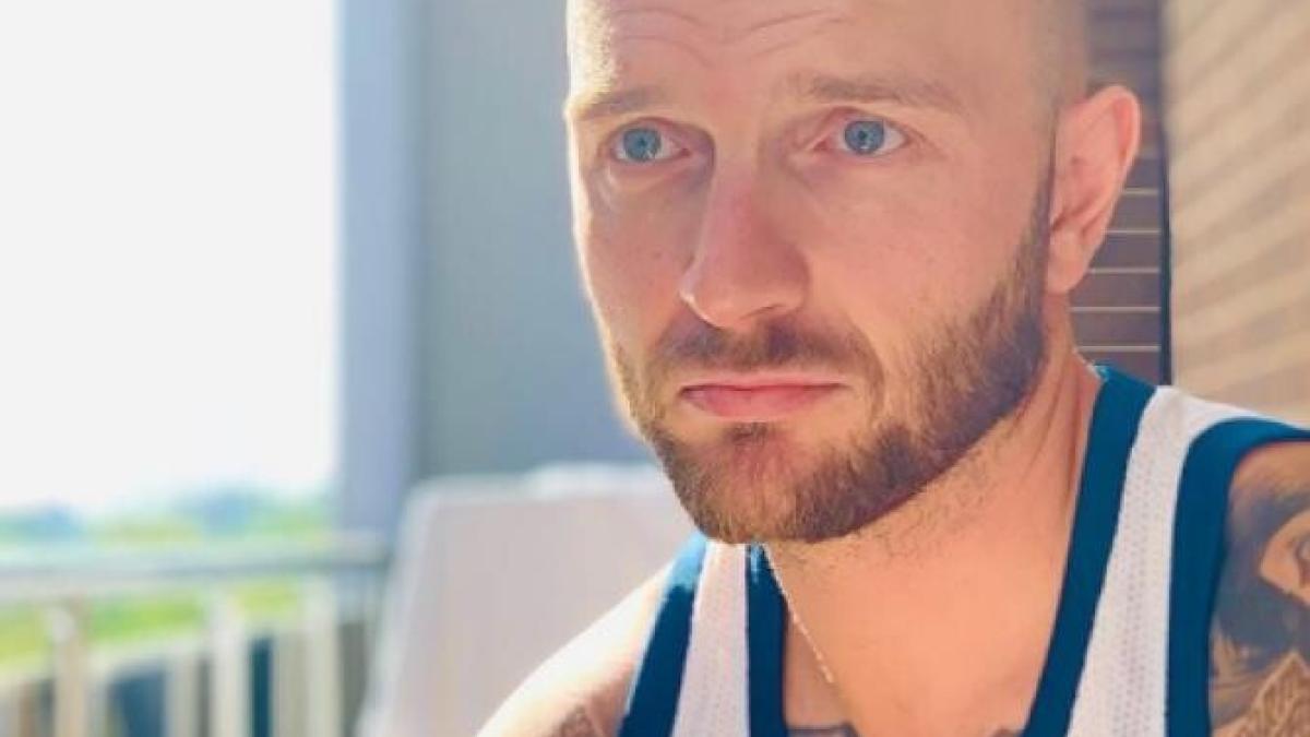 catalin-bordea-am-fost-abandonat-in-autobuz--am-7-tati_58541700