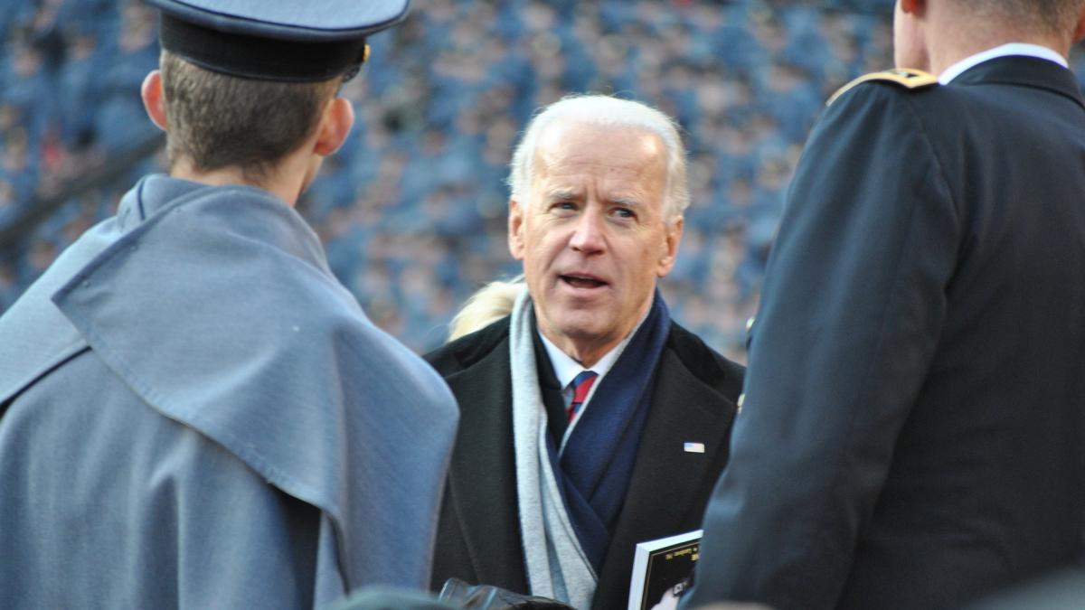 joe-biden-100-de-milioane-de-dolari-pentru-refugiati-din-afganistan_75712400