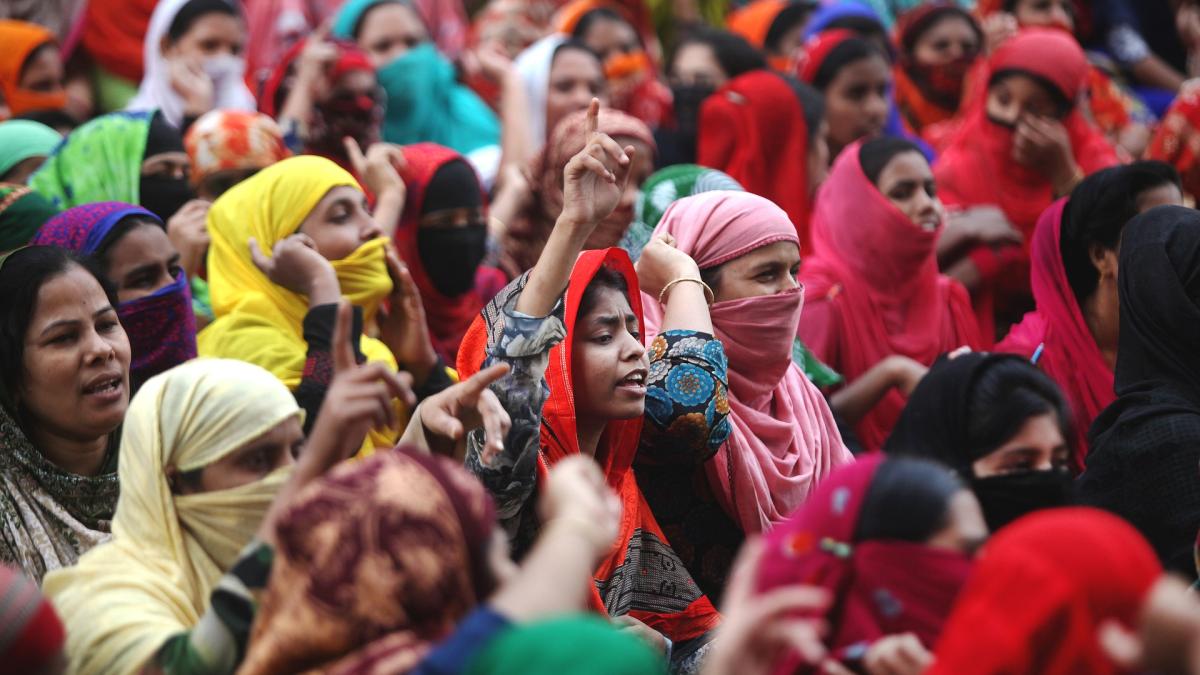 politia-a-tras-in-protestatari-iran_57364700