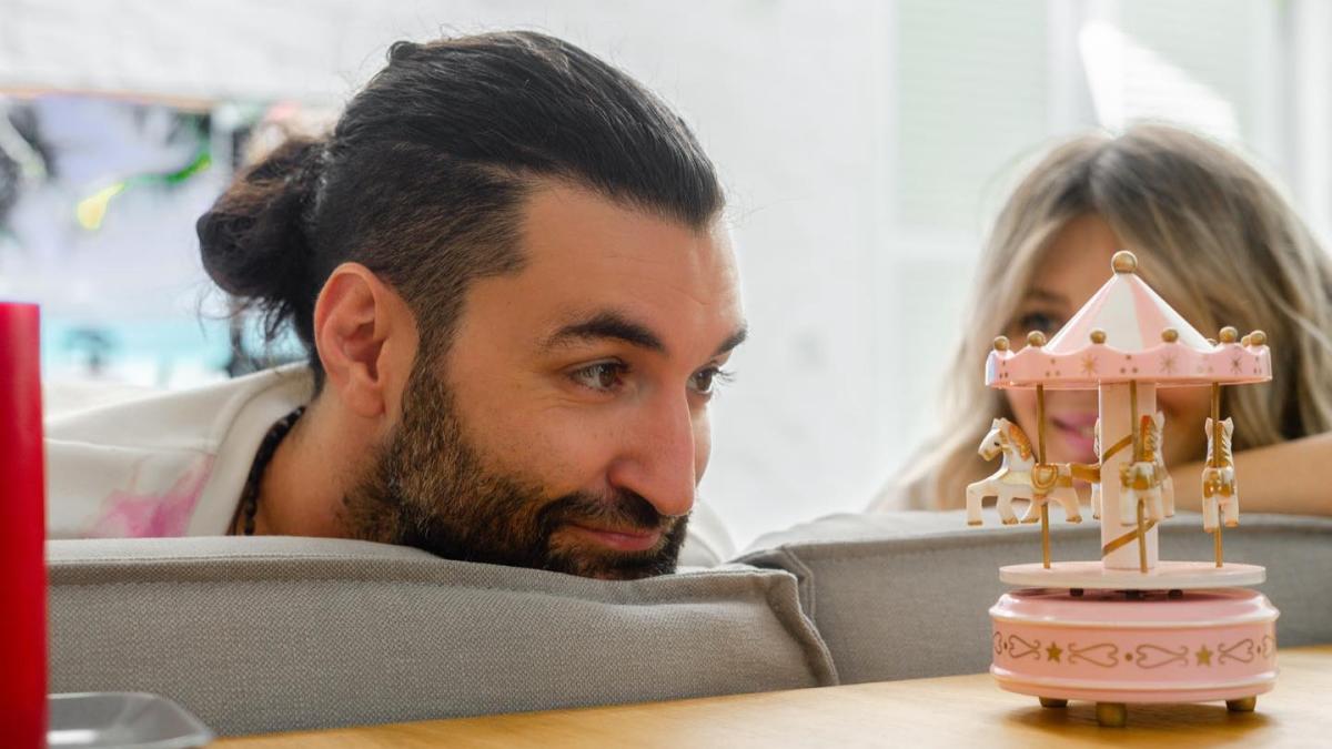 smiley--mesaj-emotionant-de-ziua-lui--pentru-gina-pistol_46952200