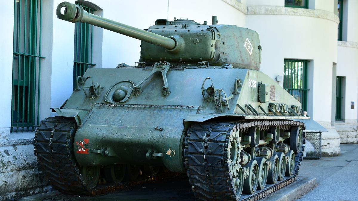 un-pensionar-din-germania-a-tinut-in-pivnita-un-tanc_12523200