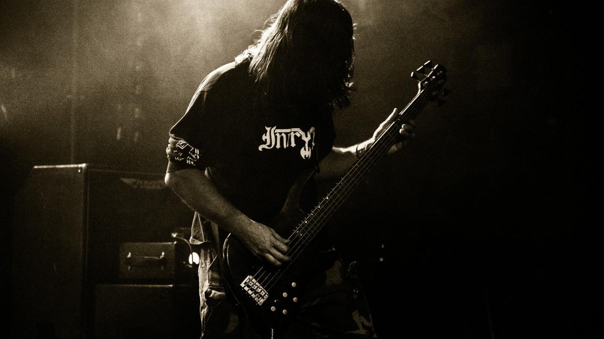 doliu-in-muzica-rock-a-murit-basistul-dusty-hill_06962100