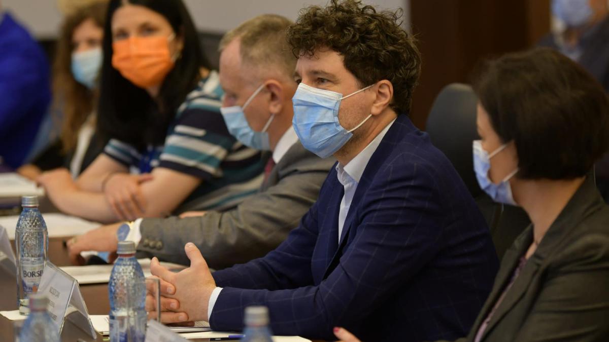 scumpire-parcari-bucuresti--nicusor-dan--noul-regulament-va-fi-lansat-in-scurt-timp-in-dezbatere-publica_17789400