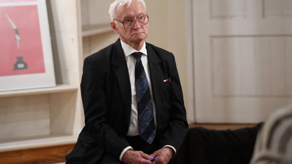 octav-bjoza-starea-de-sanatate-e-grava_94793100