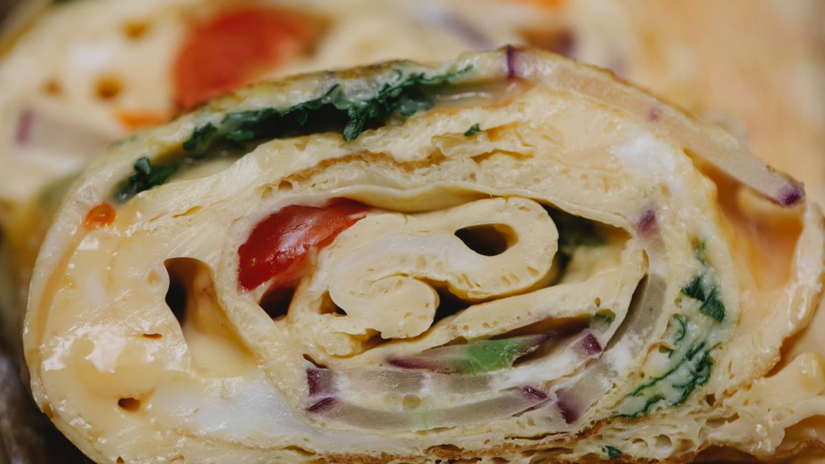 omleta-cu-sunca-si-cascaval--reteta-taraneasca-1_49880000