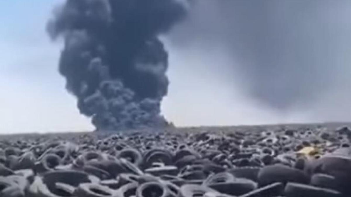 a-luat-foc-depozit-de-anvelope_83888000