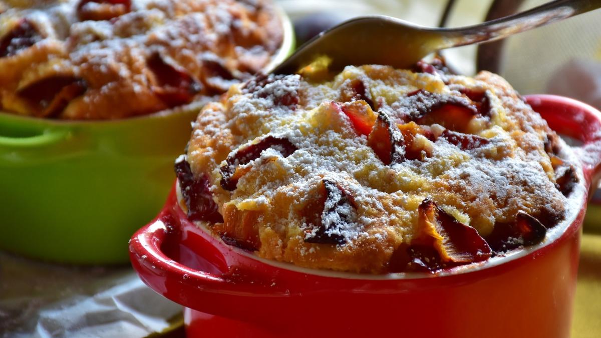 prajitura-simpla-si-pufoasa-cu-prune--reteta-senzationala-2_99202300