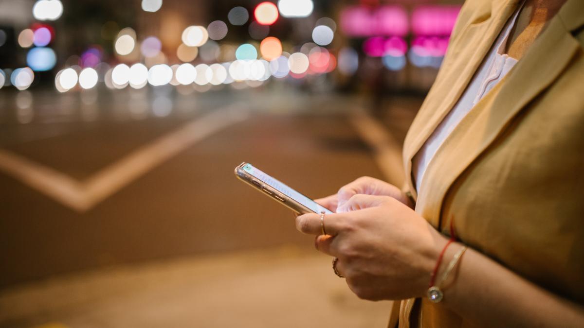 whatsapp-pexels-rodnae-productions-6415573_62363600