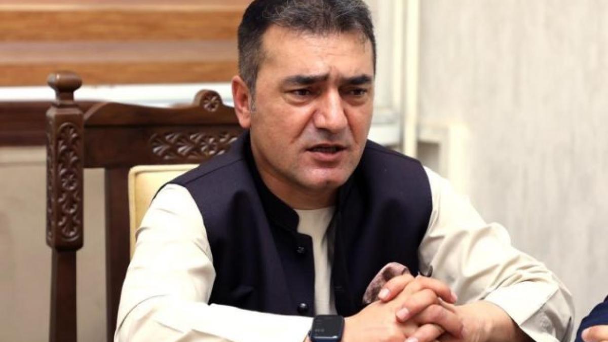 sursa-foto--twitter--dawa-khan-menapal_09325500