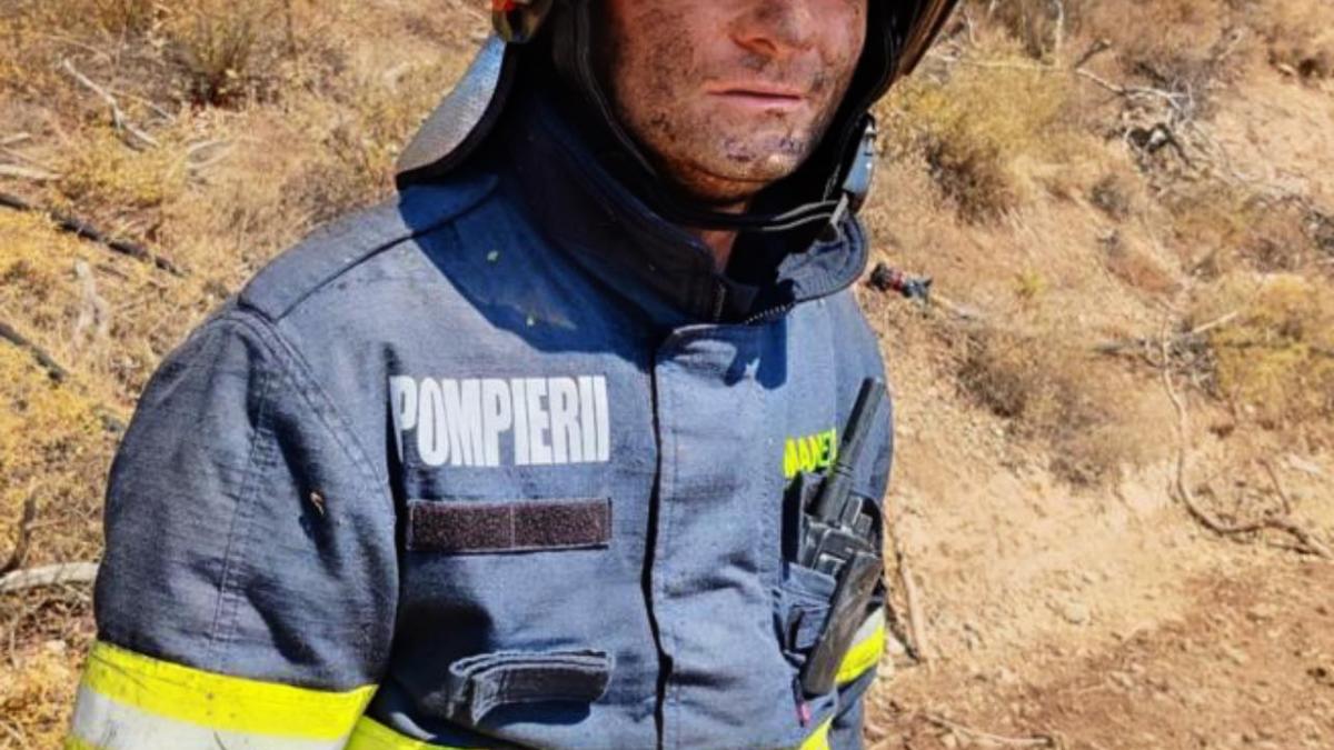 localnicii-greci--uimiti-de-pompierii-romani-implicati-in-stingerea-incendiilor-devastatoare-din-insula-evia--sunt-de-pe-alta-planeta_73272600