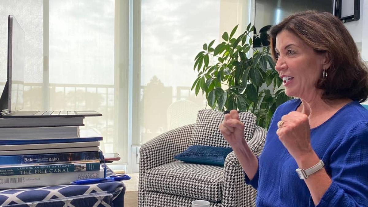 kathy-hochul_04220300