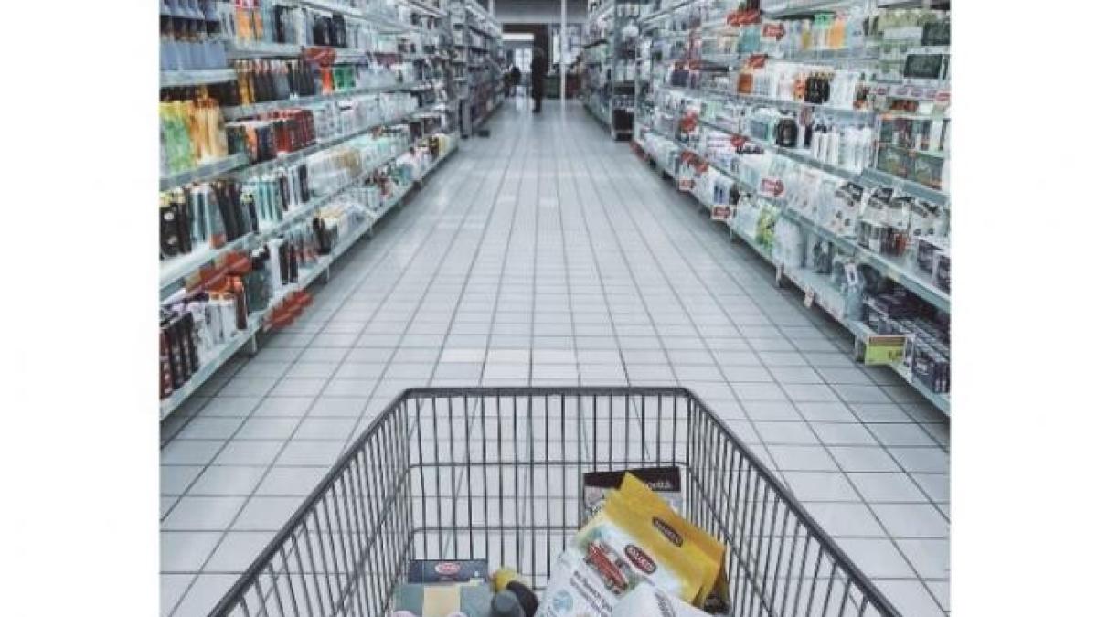 supermarket_cos_cumparaturi_foto_pexels_31209200