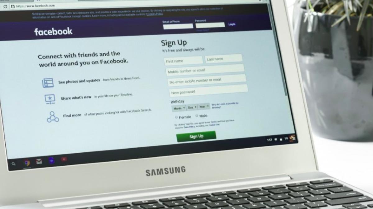 facebook_site_ilustrativ_pxb_49845200