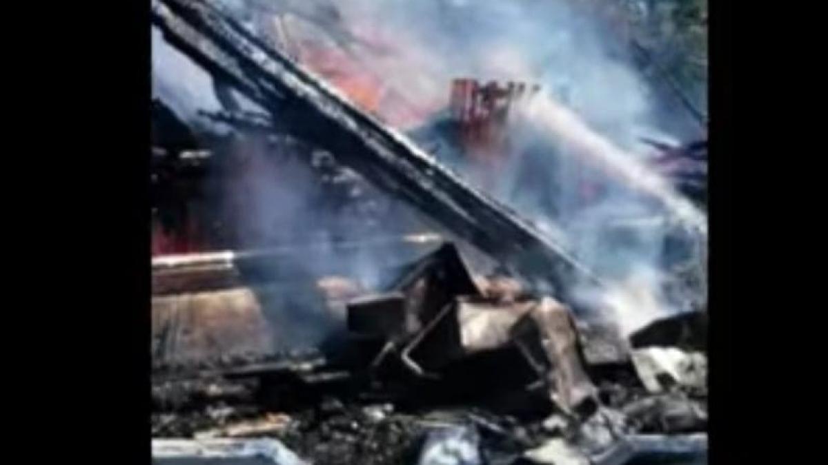 biserica-vrancea-mistuita-de-flacari_56329100