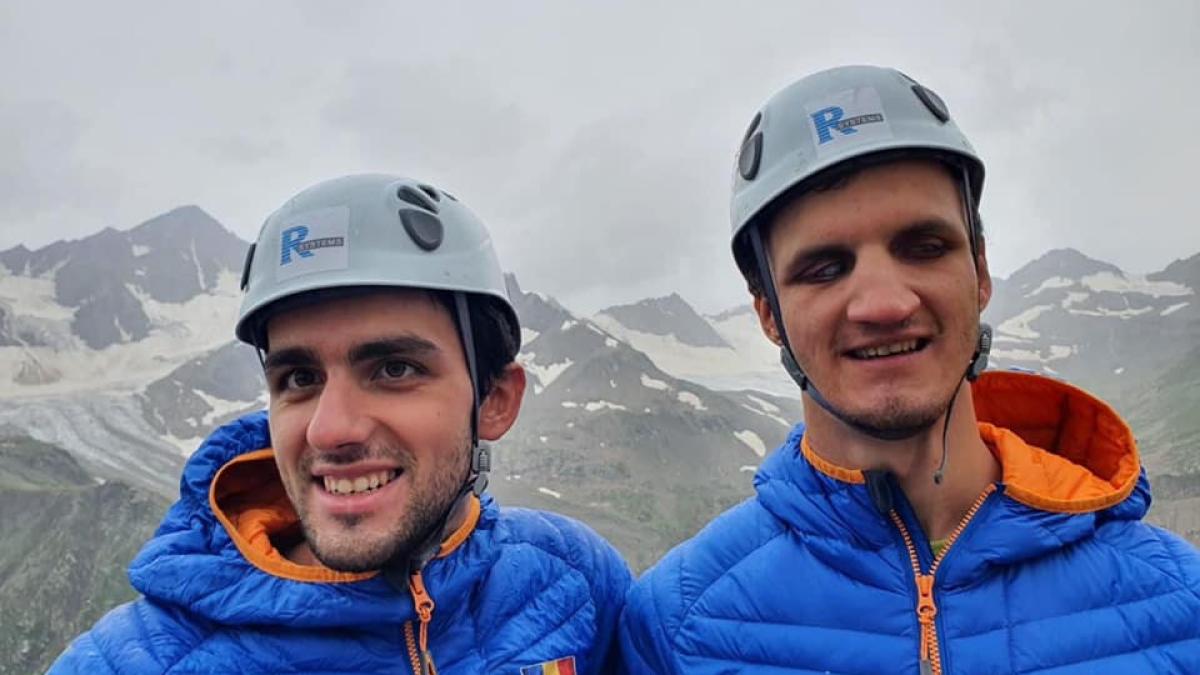 cei-doi-sportivi-romani-care-vad-1prc--au-ajuns-pe-elbrus_99169800