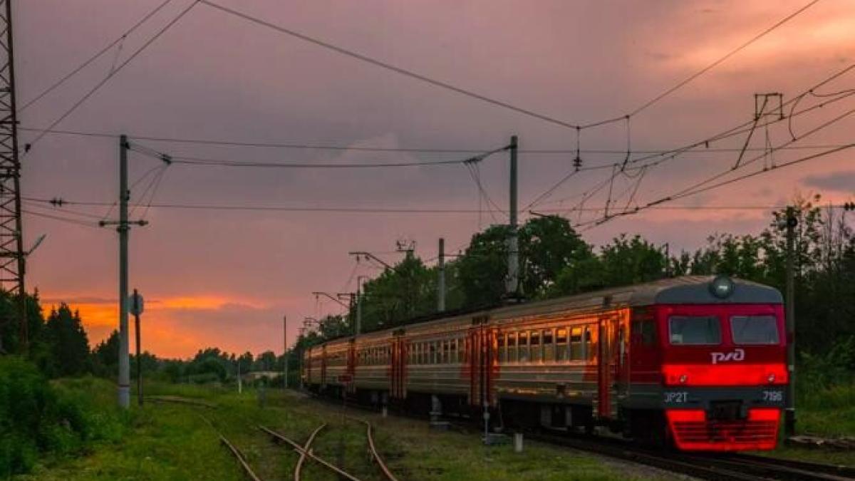 adolescent_electrocutat_roman_pxb_ilustrativ_03585600