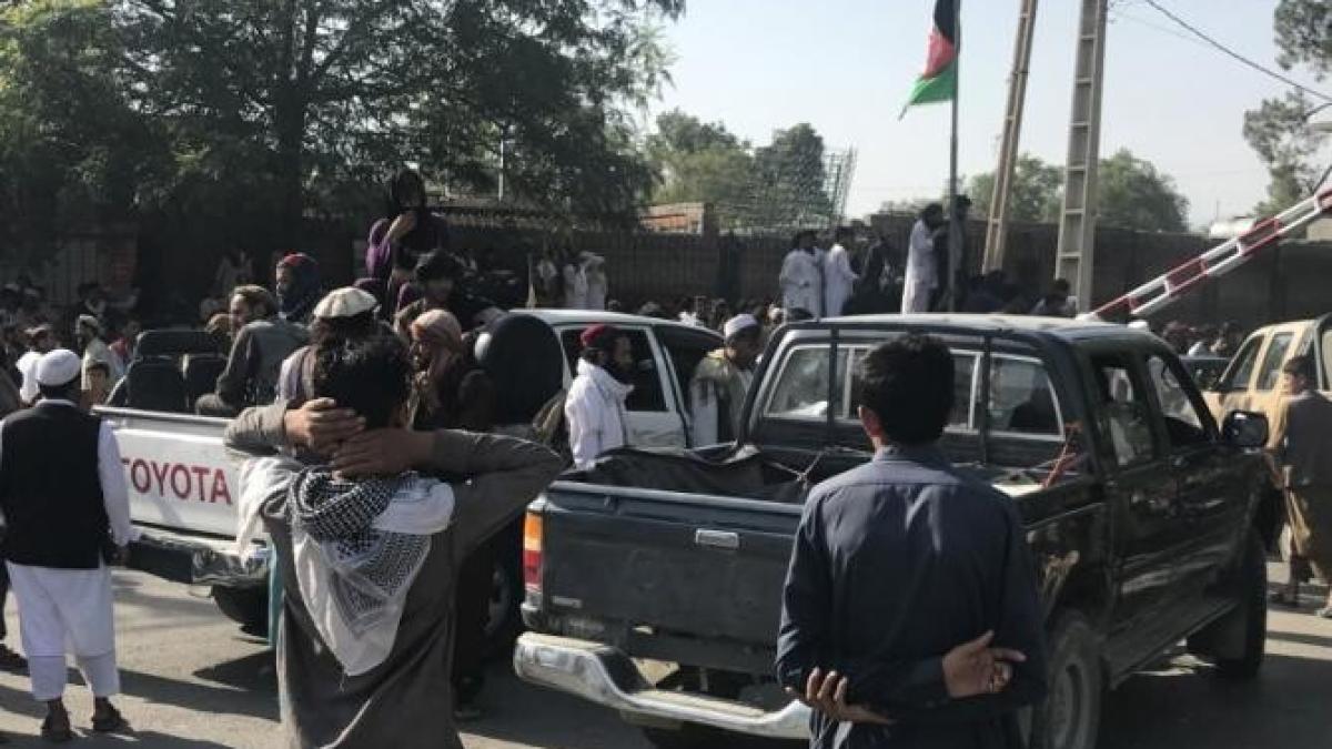 dezastrul-din-afghanistan-este-analizat-de-jurnalistul-bogdan-chrieac--intr-un-editorial-scris-pentru-dcnews-prc-c2prc-a0_81625500