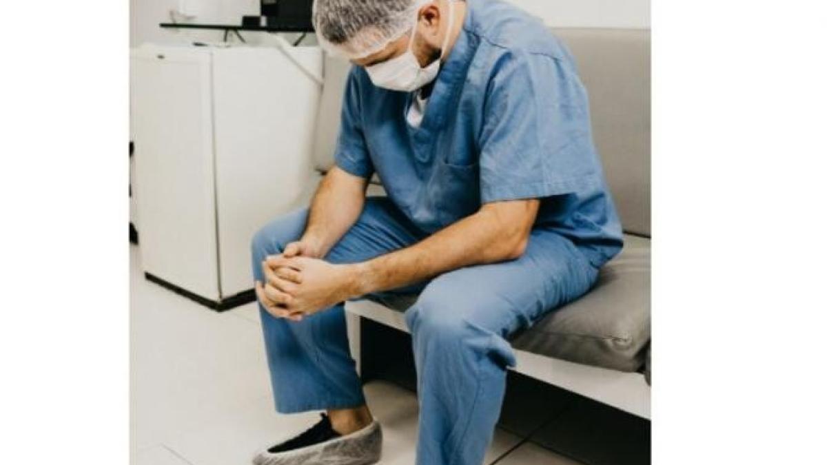 medic_varsta_pensionare_foto_pexels_52483400