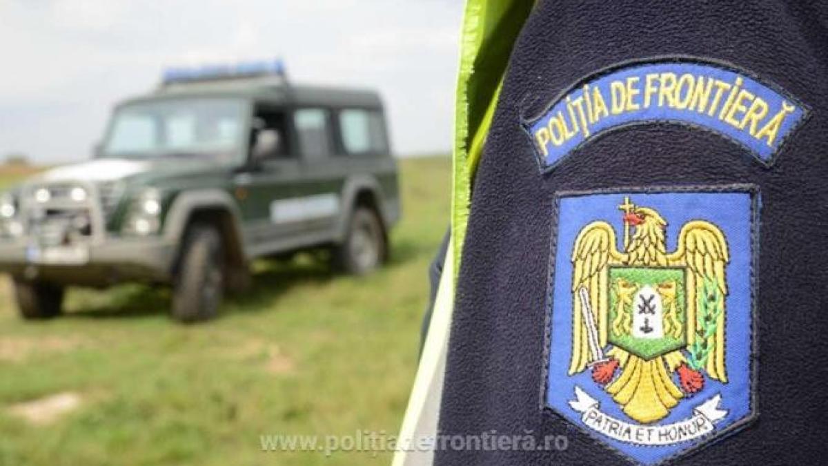 patru-cetaprc-ccprc-86tprc-ccprc-a6eni-afgani--prinsprc-ccprc-a6i-la-frontieraprc-ccprc-86--ascunsprc-ccprc-a6i-iprc-ccprc-82ntr-un-tir-cu-marfaprc-ccprc-86_67351400