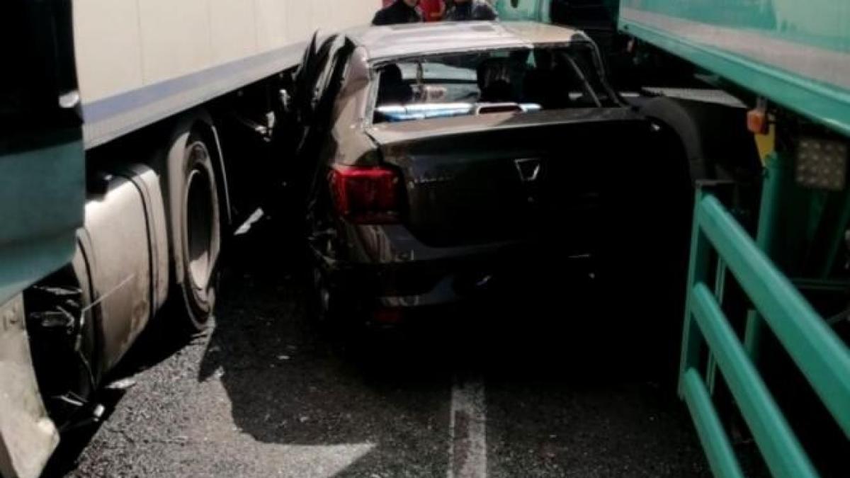 dacie-prinsaprc-ccprc-86-iprc-ccprc-82ntre-douaprc-ccprc-86-tir-uri-iprc-ccprc-82n-urma-unui-accident--o-persoanaprc-ccprc-86-raprc-ccprc-86nitaprc-ccprc-86_50759900