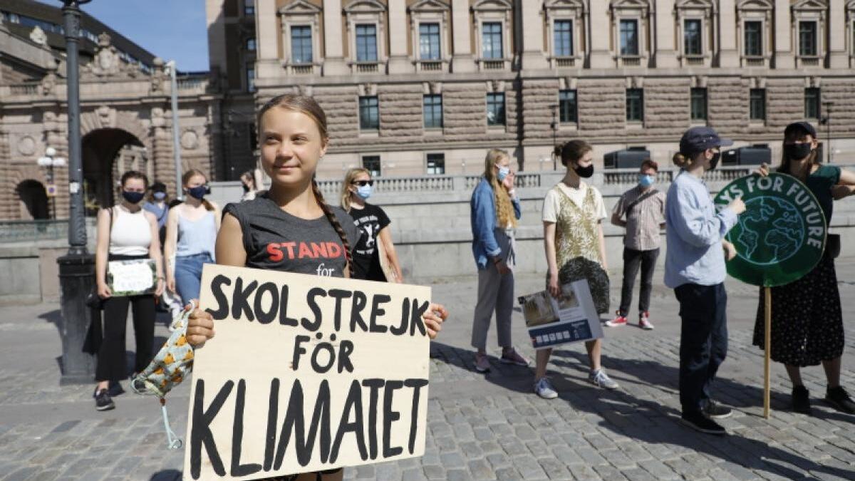 greta-thunberg-se-plictiseste--a-protestat-la-stockholm-pentru-a-marca-cea-de-a-treia-aniversare-a-primei-greve-scolare_78326400