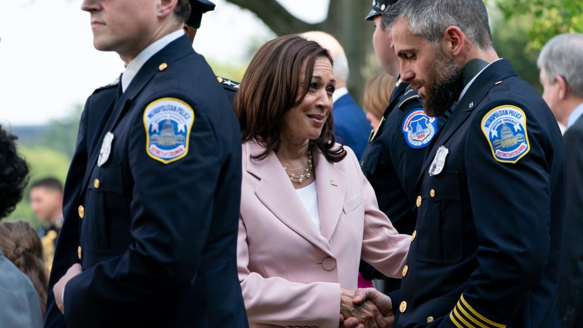 kamala-harris-hanoi_62188100