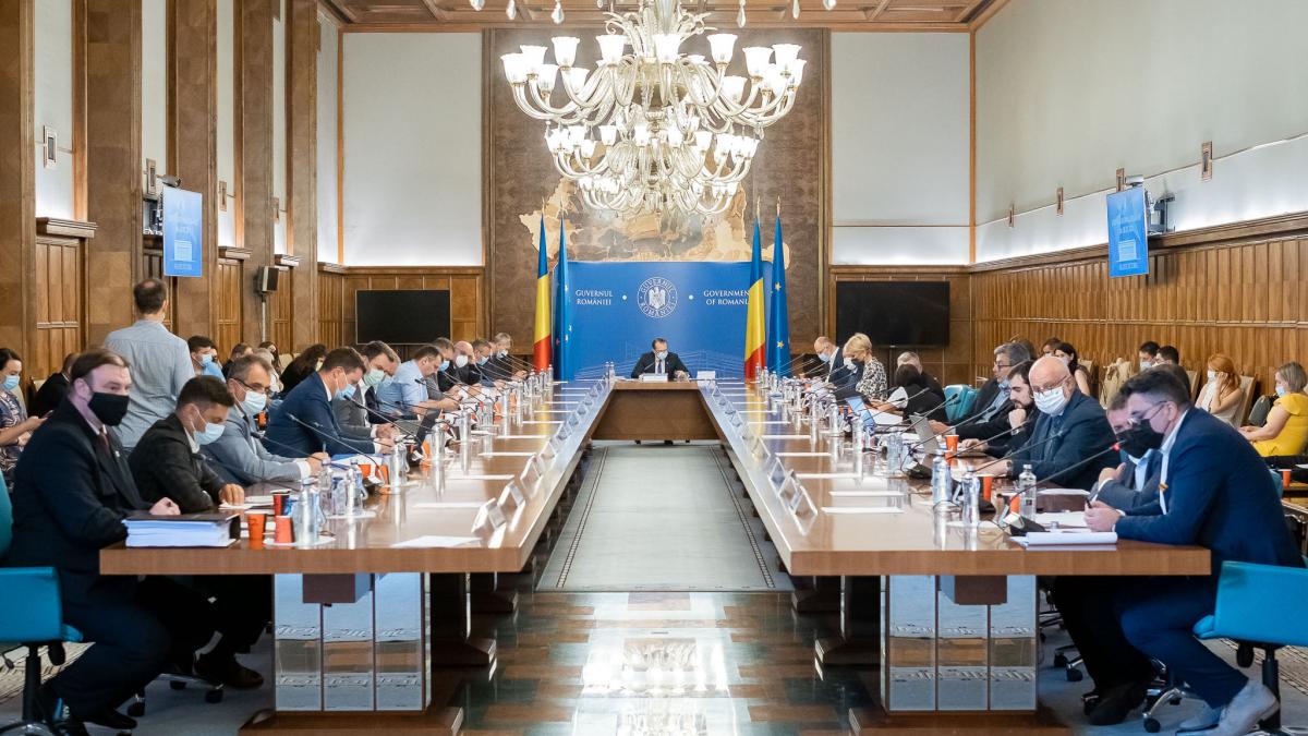 cadou-pentru-mafia-imobiliara-precizari-ale-ministerului-culturii-referitoare-la-modificarea-si-completarea-legii-nr422-2001_40713000