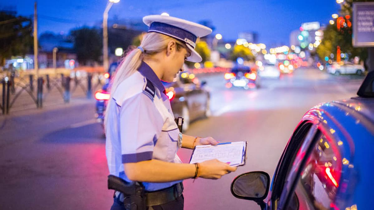 femeie-politist_49781100