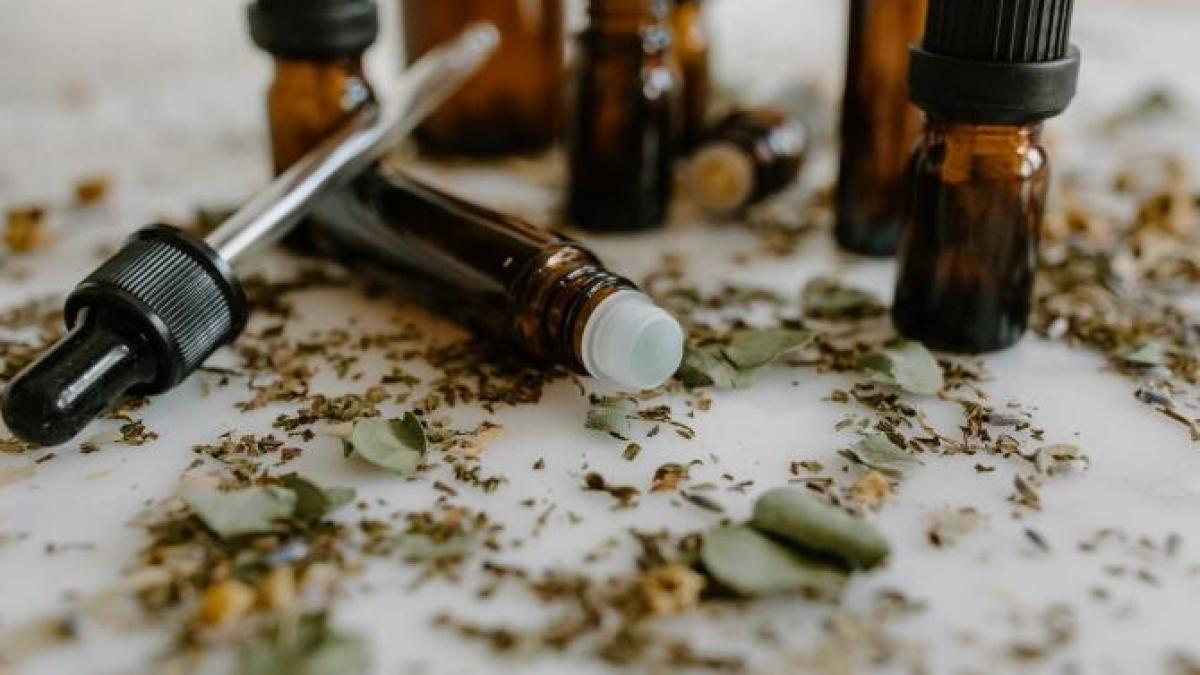 uleiuri-esentiale-zodi-pexels_25439600