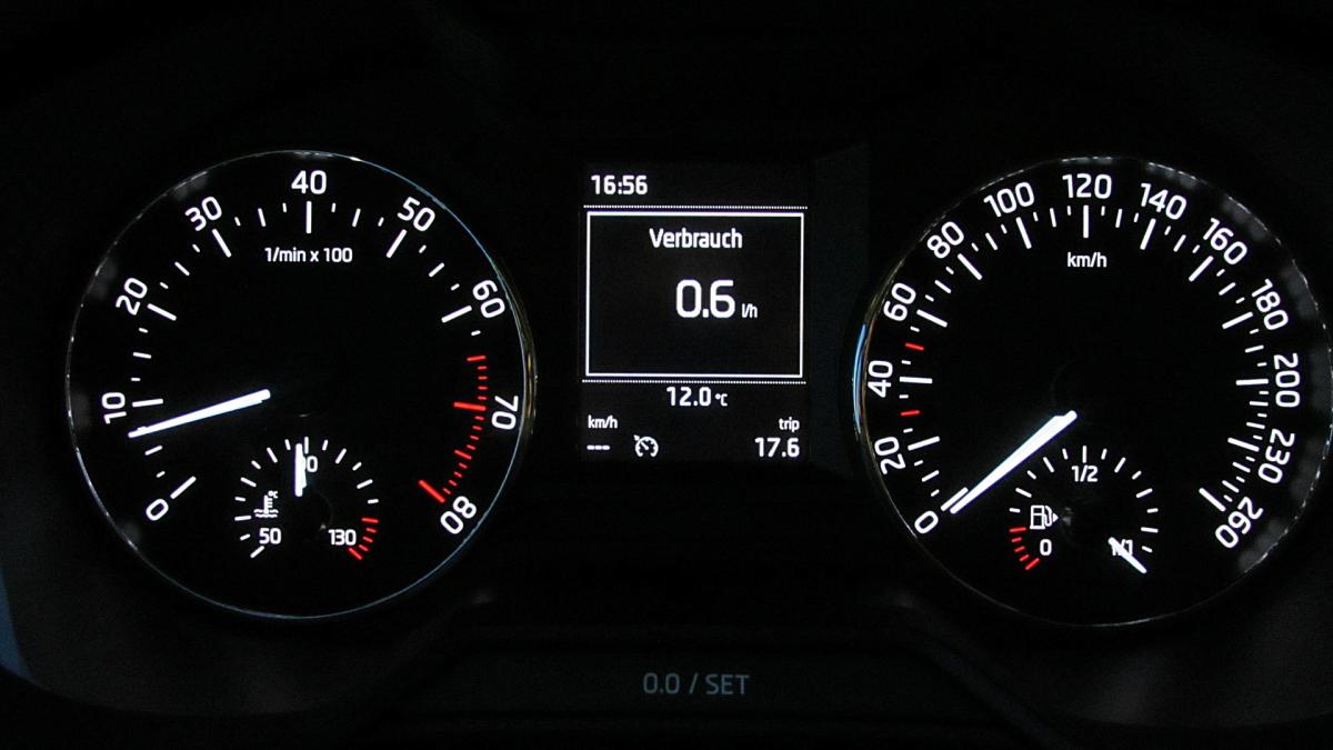 consum_benzina_economie_pxb_79736100