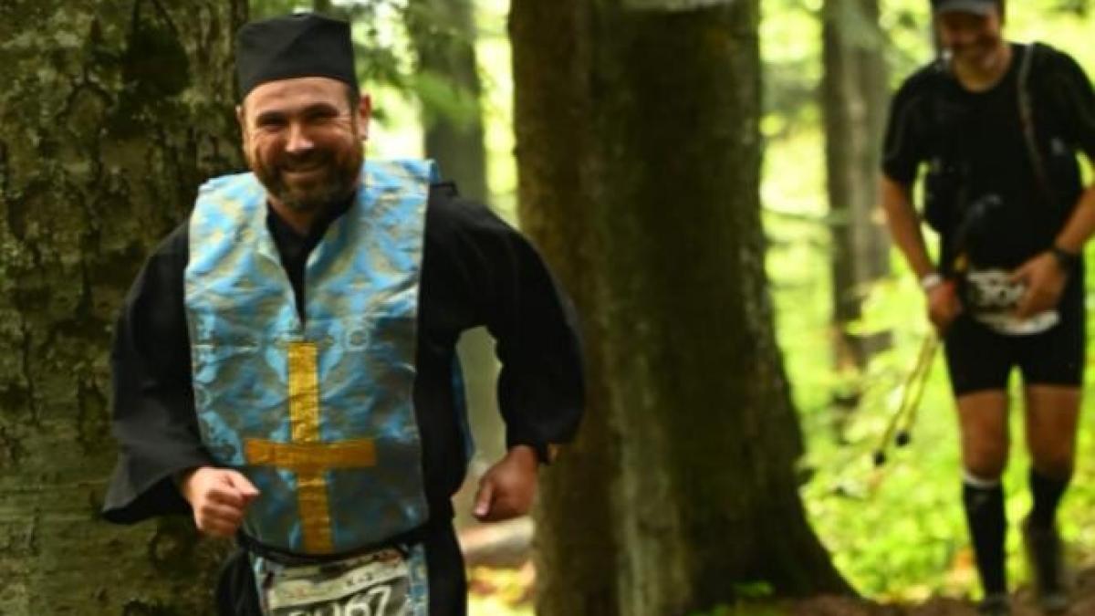 preot-vedeta-la-maraton-vesminte-bisericesti_44209500