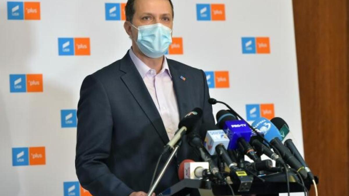 mosprc-ccprc-a6teanu--apel-caprc-ccprc-86tre-premierul-ciprc-ccprc-82tprc-ccprc-a6u---trebuie-saprc-ccprc-86-facaprc-ccprc-86-un-pas-iprc-ccprc-82n-spate_73294600