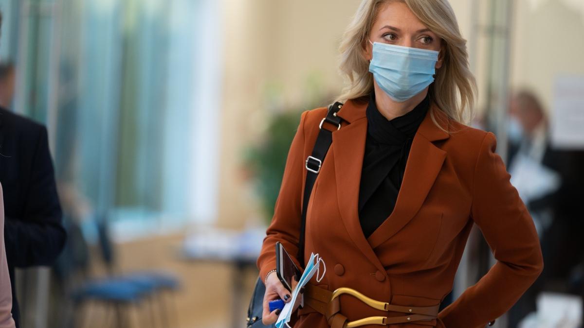 alina-gorghiu-vicepresedinte-senat_54115700