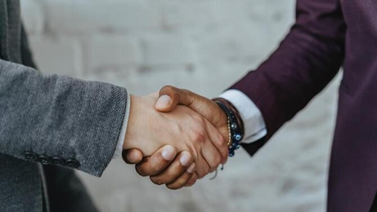 ambasador-mort_01777800