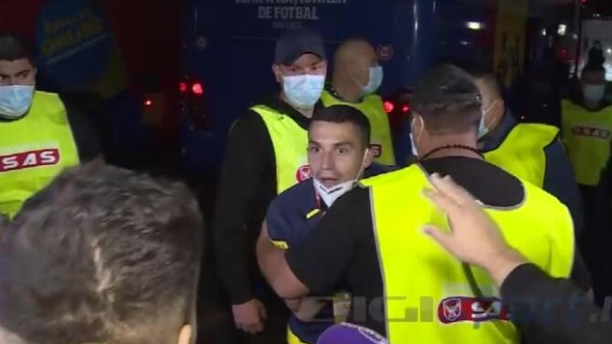 rusine-sa-va-fie--scandal-la-arena-nationala-dupa-romania---liechtenstein--fanii-i-au-luat-la-rost-pe-tricolori_98547200