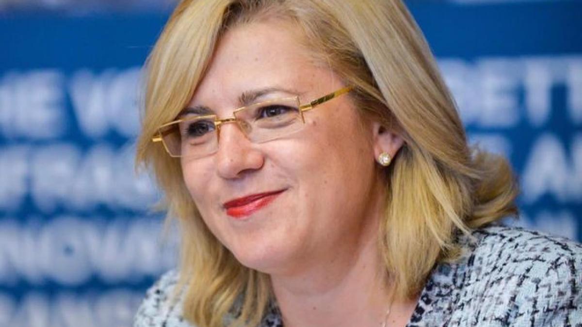 corina-cretu--mesaj-la-inceput-de-an-scolar-e-trist-ca-inca-discutam-despre-asa-ceva_44790000