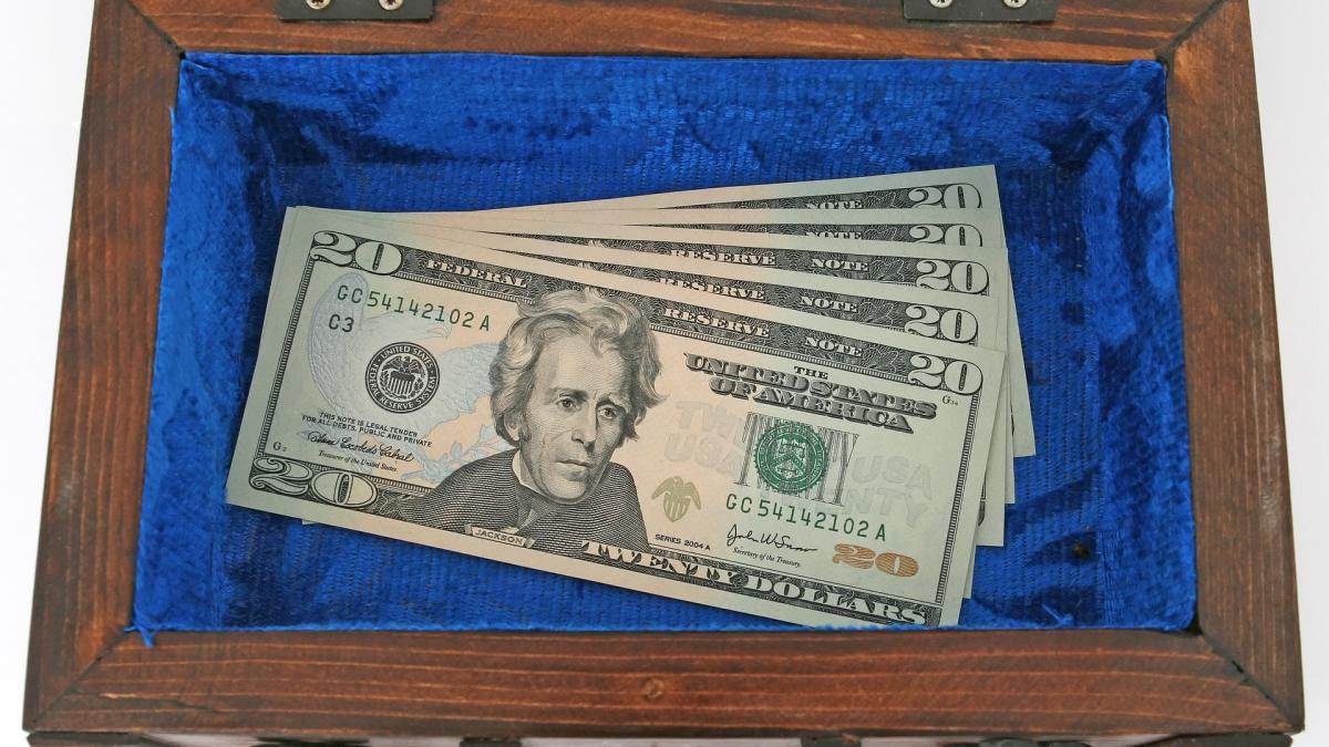 bank-1238322_1920_78323100