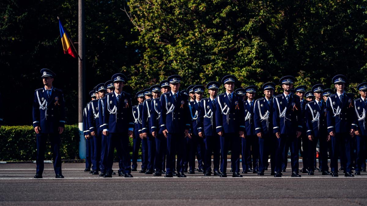 se-fac-angajari-in-politie-peste-1800-de-posturi-din-sursa-externa--scoase-la-concurs_42212500