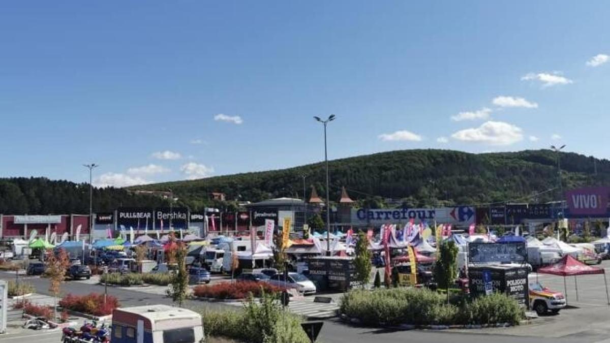 accident-grav-la-raliul-clujului--doi-pilotprc-ccprc-a6i-au-fost-transportatprc-ccprc-a6i-la-spital_86566200